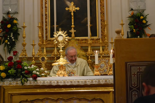 DSC_0153 Exposition of the Holy Eucharist