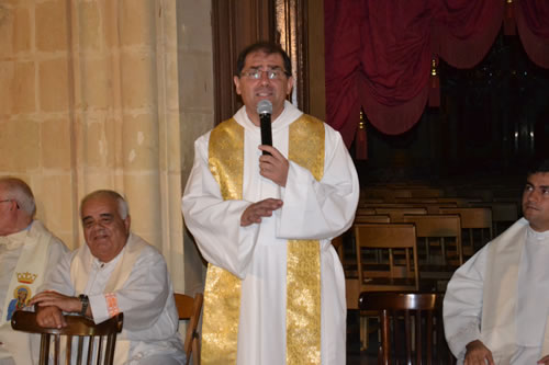 DSC_0092 Mgr Archpriest addressing the congregation