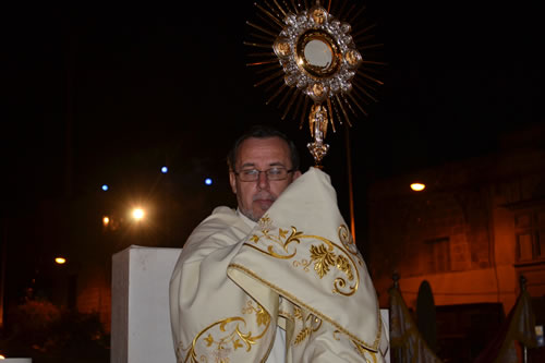 DSC_0074 Benediction with the Holy Eucharist