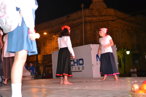 DSC_0119 Children playing traditional games