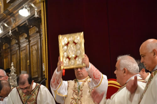 DSC_0127 benediction with the Holy Bible