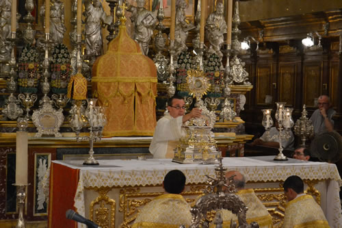 DSC_0335 Exposition of the Holy Eucharist