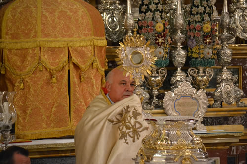 DSC_0345 Benediction with the Blessed Sacrament