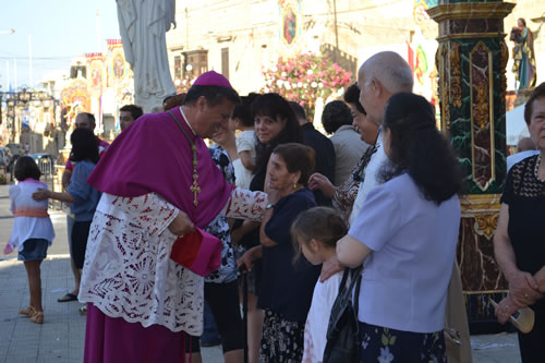 DSC_0012 Accompanying Bishop to Basilica