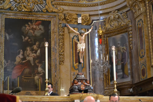 DSC_0098 The Crucifix back on the Altar