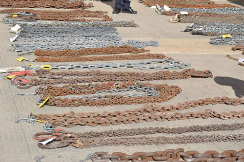 DSC_0003 chains to be carried in votive fulfilment