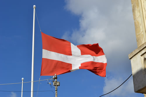 DSC_0001 Flag at half mast