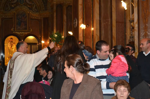 DSC_0172 Sprinkling Holy Water on the Congregation