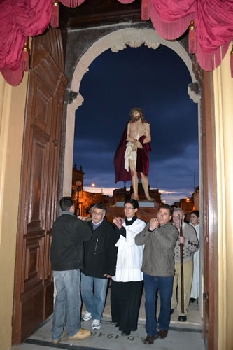 DSC_0097 Entering the Basilica