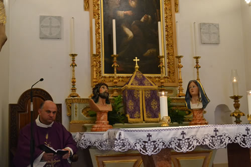 DSC_0005 Rector Can J Sultana celebrating Mass