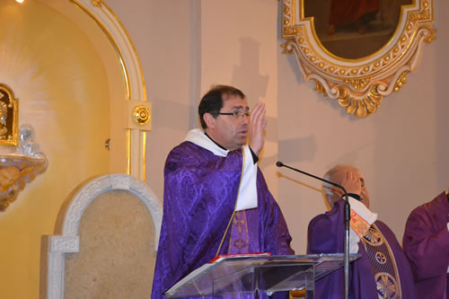 DSC_0161 Benediction at end of Mass