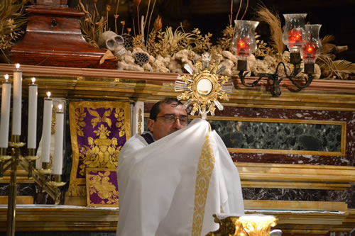 DSC_0279 Benediction with the Holy Eucharist