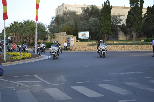 DSC_0398 Motorcade arrives in Xewkija