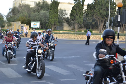 DSC_0401 Motorcade arrives in Xewkija