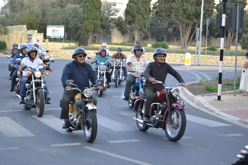 DSC_0402 Motorcade arrives in Xewkija