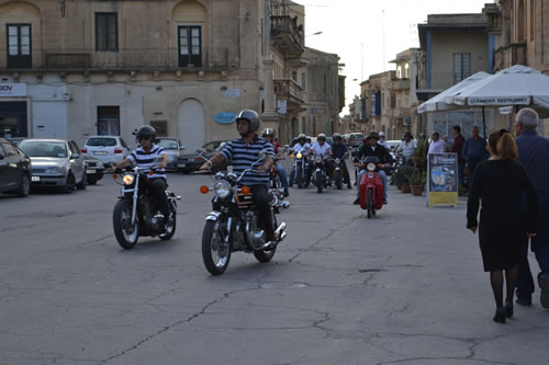 DSC_0391Motorcade leaves for Xewkija