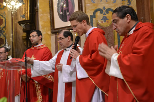 DSC_0160 Prayers of the Faithful - Pere Pierre Benoit Duvcan