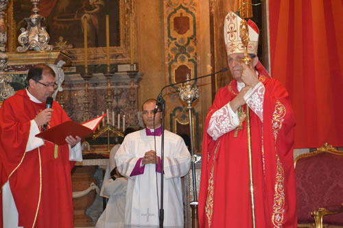 DSC_0031 Archpriest confirms candidates are prepared