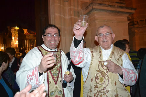 DSC_0141 Archpriest and Archpriest Emeritus toasting