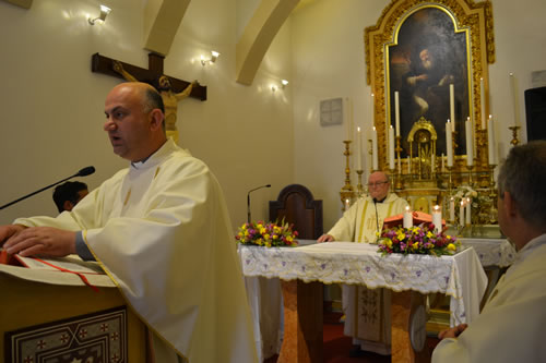 DSC_0007 Rector Can J Sultana at start of Mass