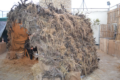 29 Crib built of hay, bamboo roots and vine branches