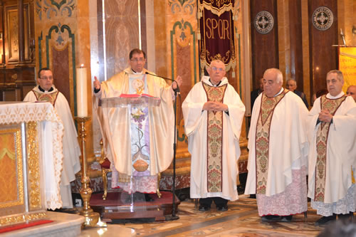 DSC_0027 Start of Mass