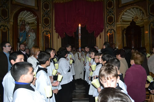 012 In procession to High Altar