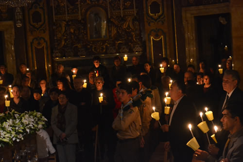 034 Members of the Congregation hold the New Light