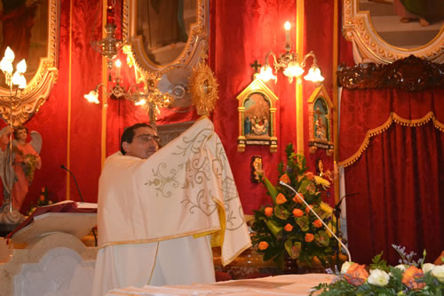 DSC_0118 Benediction with Blessed Sacrament