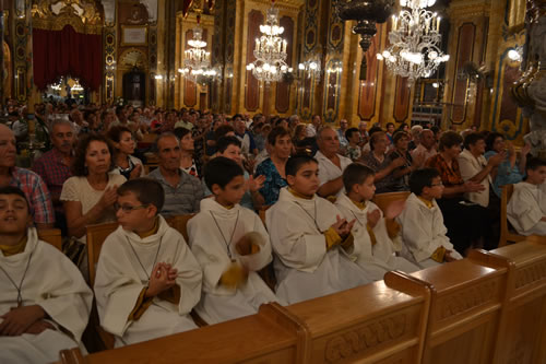 DSC_0902 Applause at end of homily