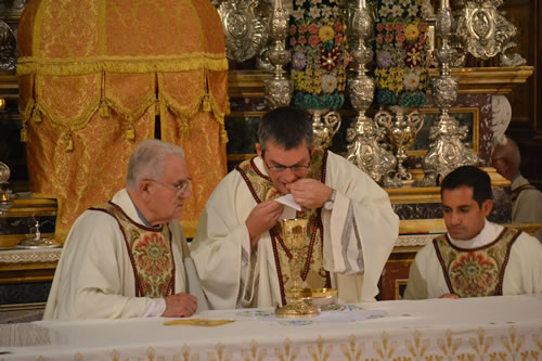 DSC_0988 Holy Communion