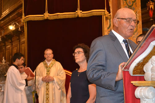 DSC_0209 Emigrant reads Prayer of the Faithful