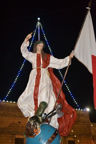 DSC_0514 Statue of Victorious Malta