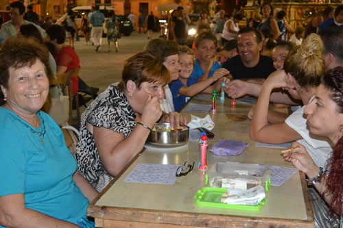 DSC_0477 In Victory Square bingo awaits