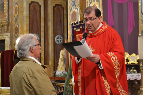 DSC_0105 Cathecumen confirms his belief  in the Church's teachings