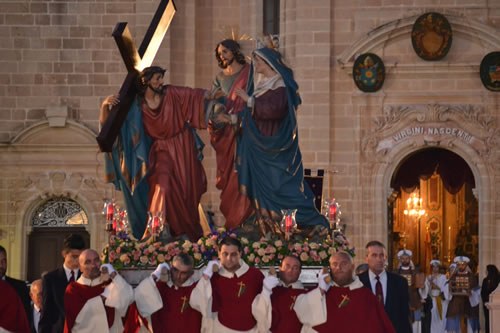 DSC_0423 Jesus and Mary His Mother meet