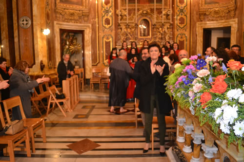 DSC_0114 The congregation applauds the new entrnat to the Church