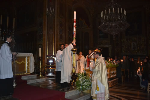 DSC_0024 Putting the Paschal Candle in its stand