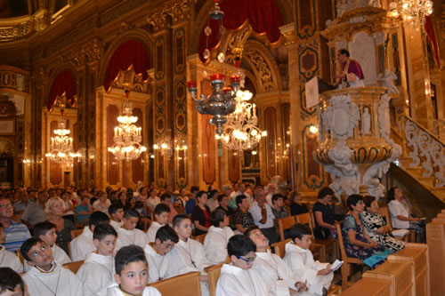 DSC_0063 Archpriest Mgr C Refalo delivering the panegyric