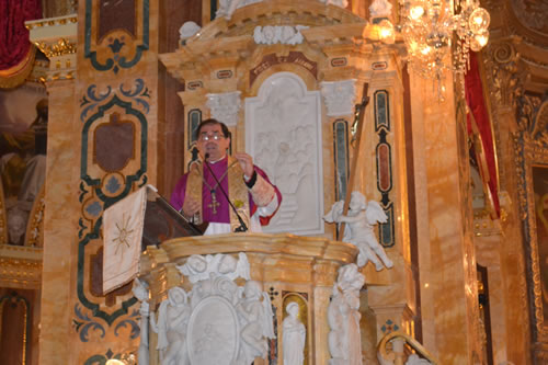 DSC_0061 Archpriest Mgr C Refalo delivering the panegyric