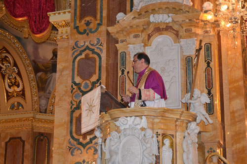 DSC_0062 Archpriest Mgr C Refalo delivering the panegyric