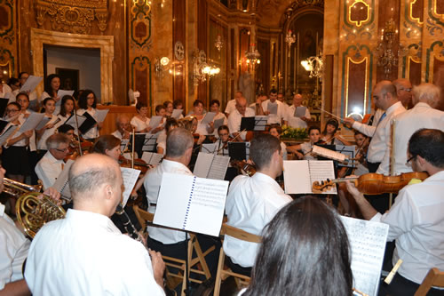 DSC_0008 Mro A Theuma directing Orchestra and Choir