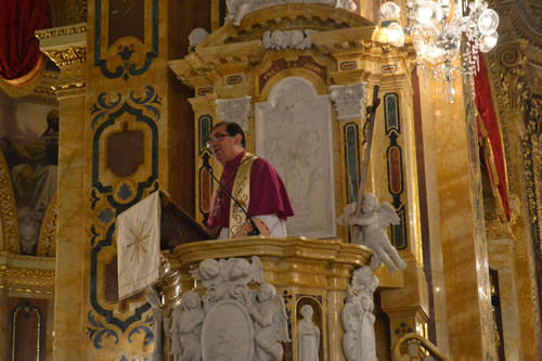 DSC_0059 Archpriest Mgr C Refalo delivering the panegyric