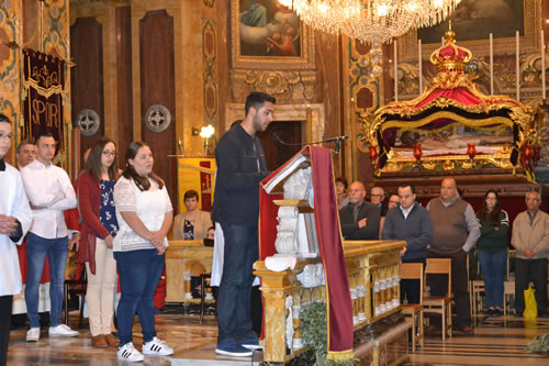 DSC_0439 Youths reading the Prayers of the Faithful