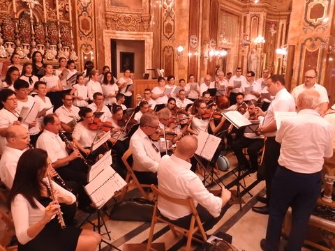 DSCN2766 Choir Maria Bambina and Orchestra director Mro Ivan Attard