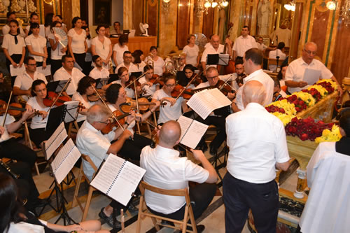 DSC_0104 Choir and Orchestra directec by Mro Ivan Attard