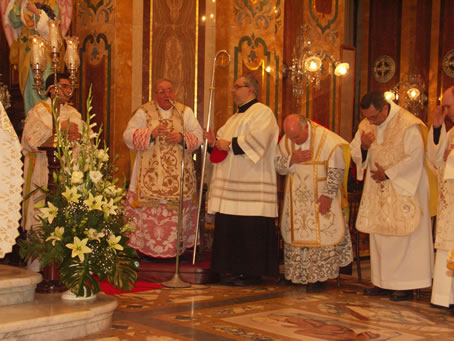 H9 Benediction and end of Mass