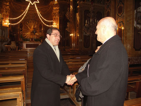 A1 Archpriest welcomes the Hon Mr Speaker to the Basilica