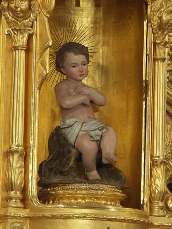 D8 Baby Jesus sits cosily in 'Gilandra'