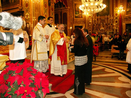 E4 Parents make the offerings